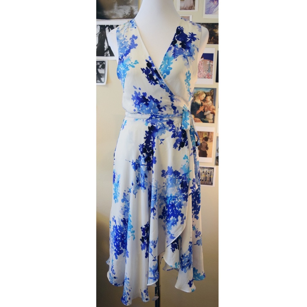 OLIVAEOUS Sleeveless Blue Floral Dress